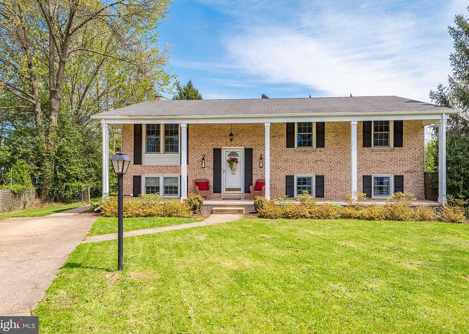 1st image of 313 Morven Park Ct NW