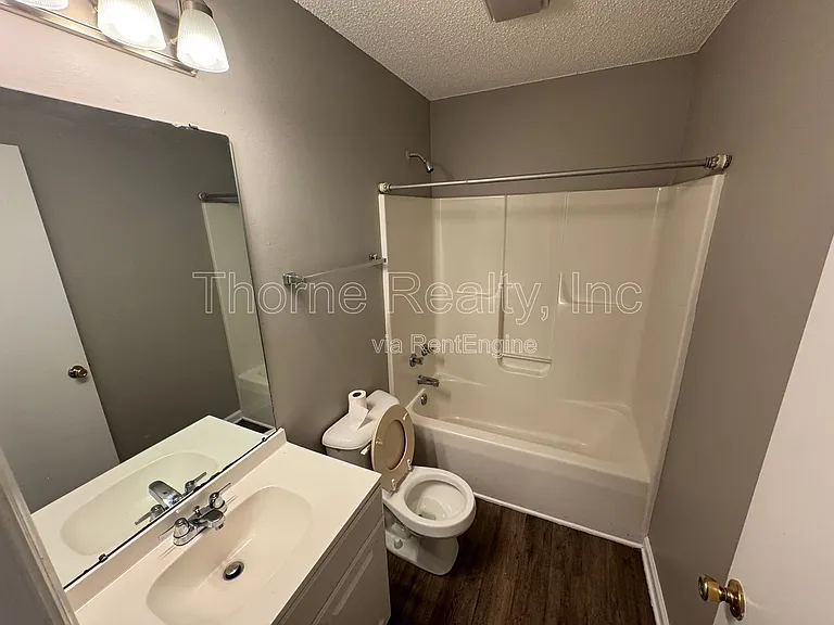 2260 Sherwood Ave #E — Photo 14