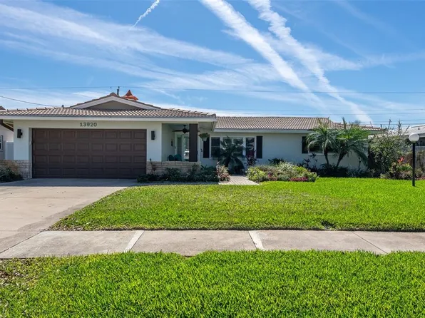 13920 Pinecrest Dr, Largo, FL 33774