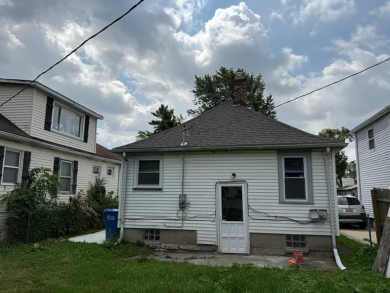 7259 Republic Ave — Photo 2