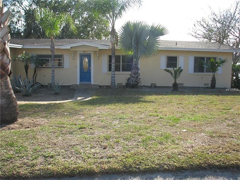 1st image of 917 Hill Dr E