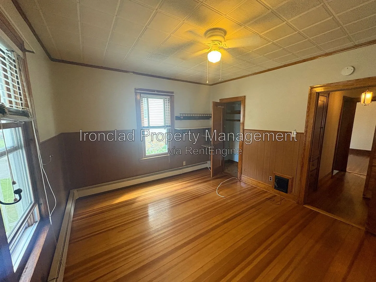 2 bed, 1.0 bath, $1,582 — Photo 4
