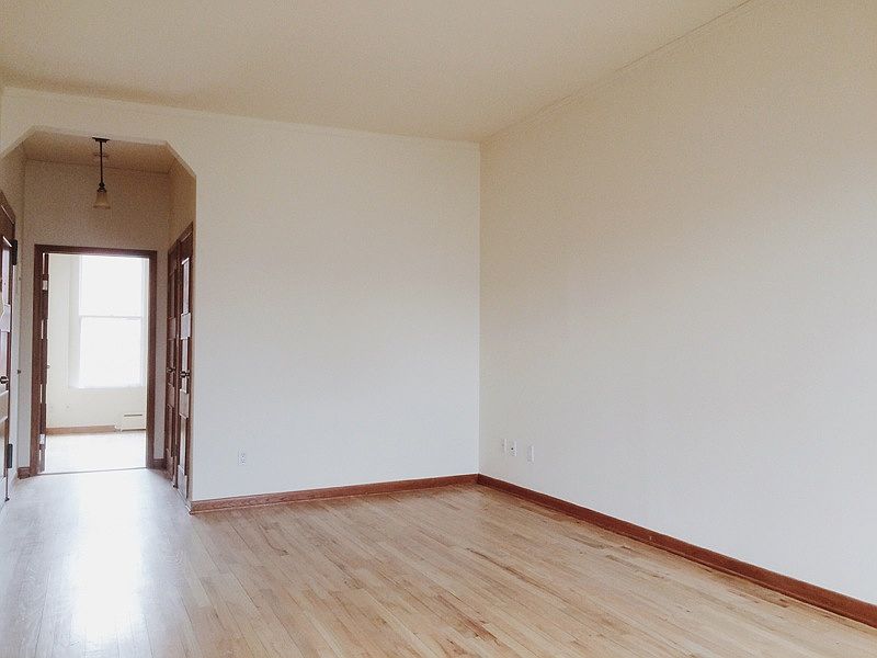 2nd image of 101 Kent St
