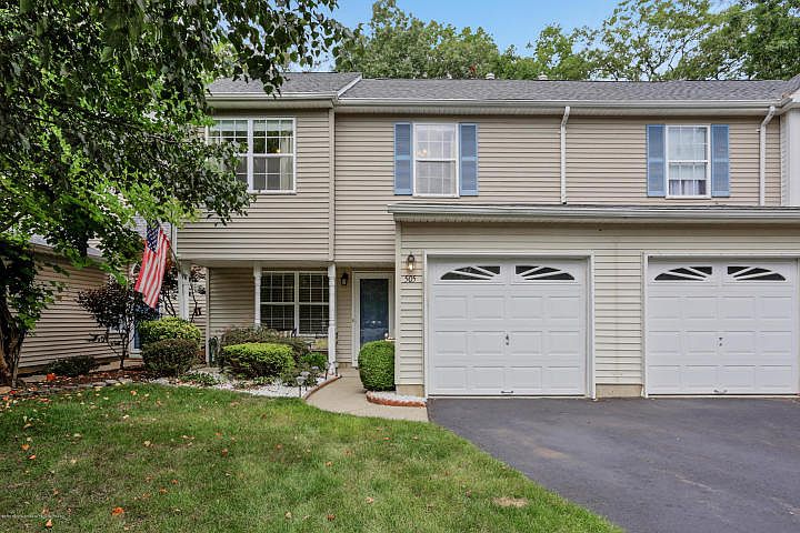 1st image of 505 Woodbine Ln #1000