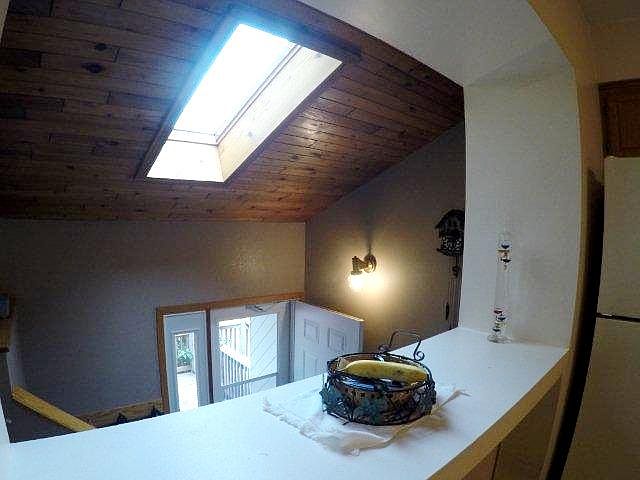 1st image of 1045 Benedict Dr