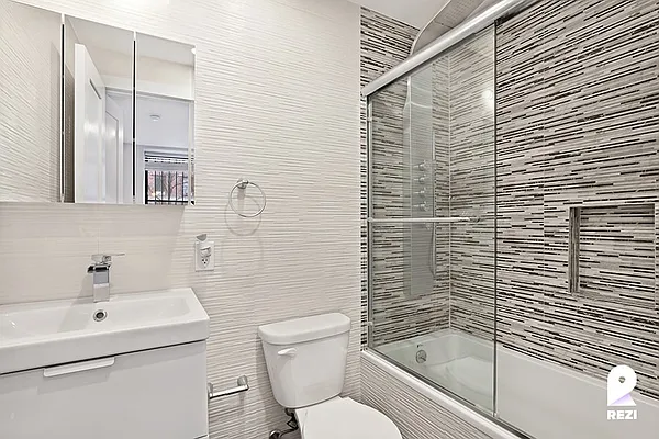 Rented by REZI | media 7