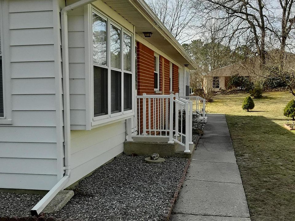 1st image of 58 Yorktowne Parkway #B