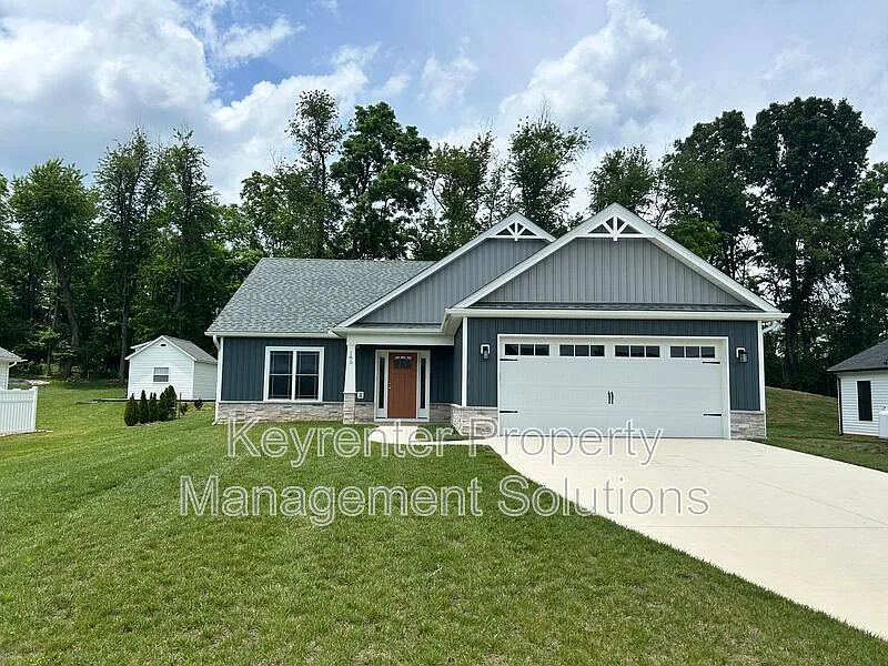 Building Photo - 185 Lindburgh Dr