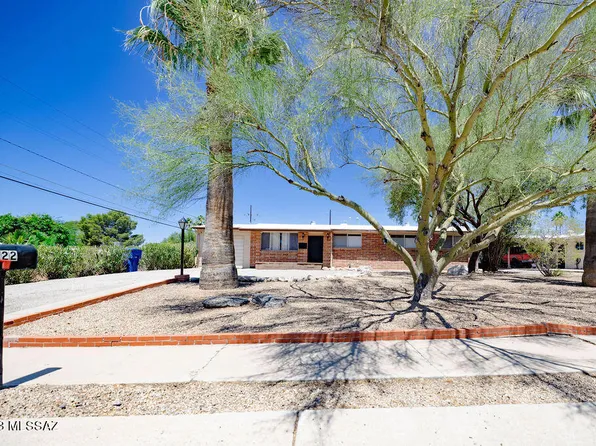 622 S Sherwood Village Dr, Tucson, AZ 85710