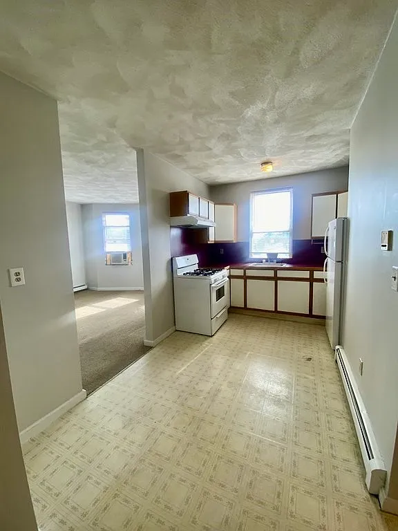1 bed, 600 sqft, $2,200 — Photo 3