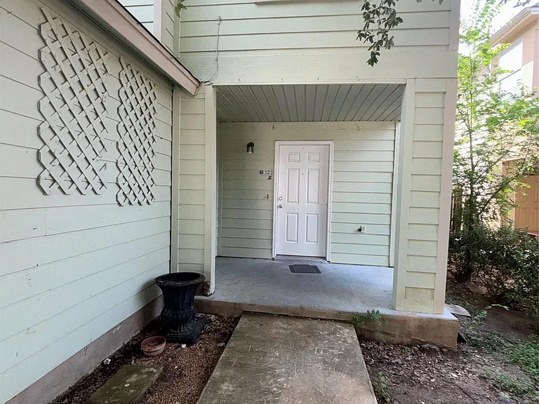 5600 War Admiral Dr — Photo 37
