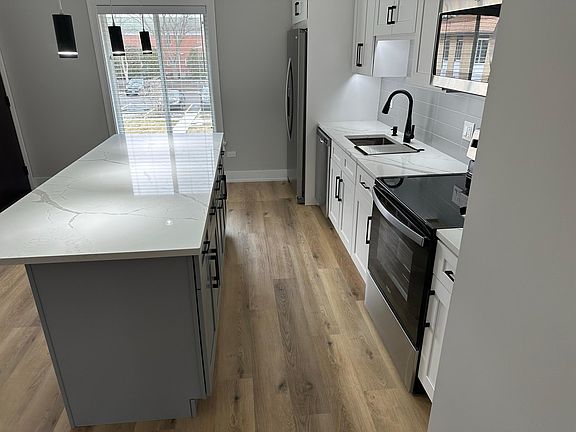4th image of 1420 Lehigh Ave #2B