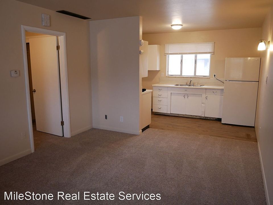 1st image of 2919 Wood Ave APT 18