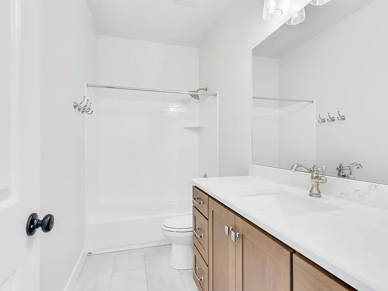 672 W Herald Dr — Photo 26