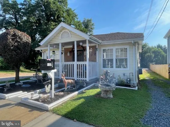 122 Winters Ln #H, Catonsville, MD 21228