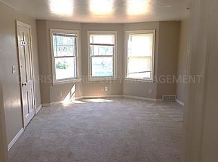 1912 W 22nd St, Sioux Falls, SD 57105
