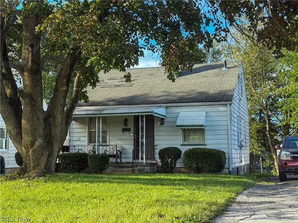328 E Laclede Ave, Youngstown, OH 44507