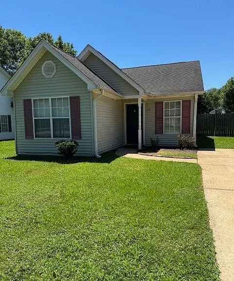 113 Willow Creek Rd — Photo 1