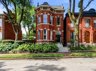 2008 Rutger St, Saint Louis, MO 63104