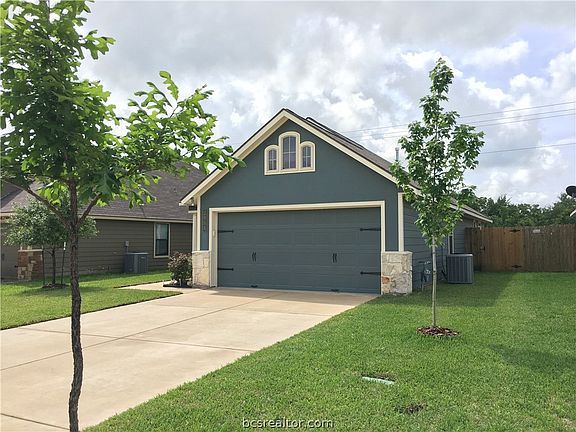 4th image of 2908 Silver Oak Dr