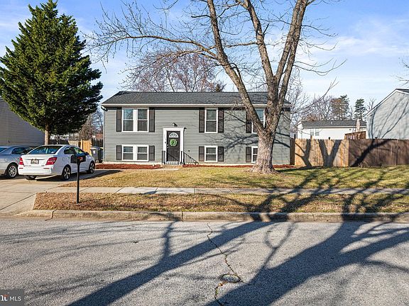 2nd image of 3719 Cricket Ave
