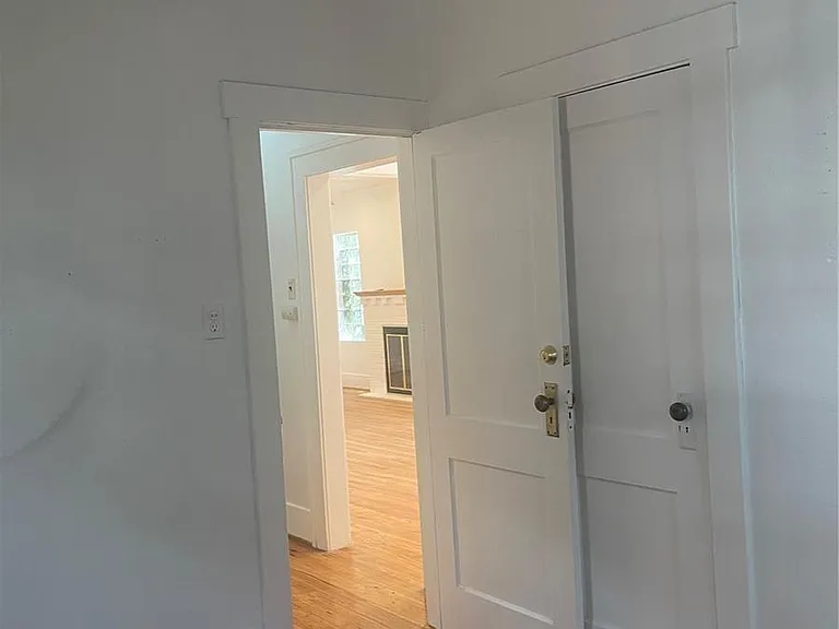1143 S Corona St — Photo 18