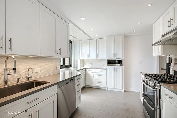 Sold by Corcoran | media 3
