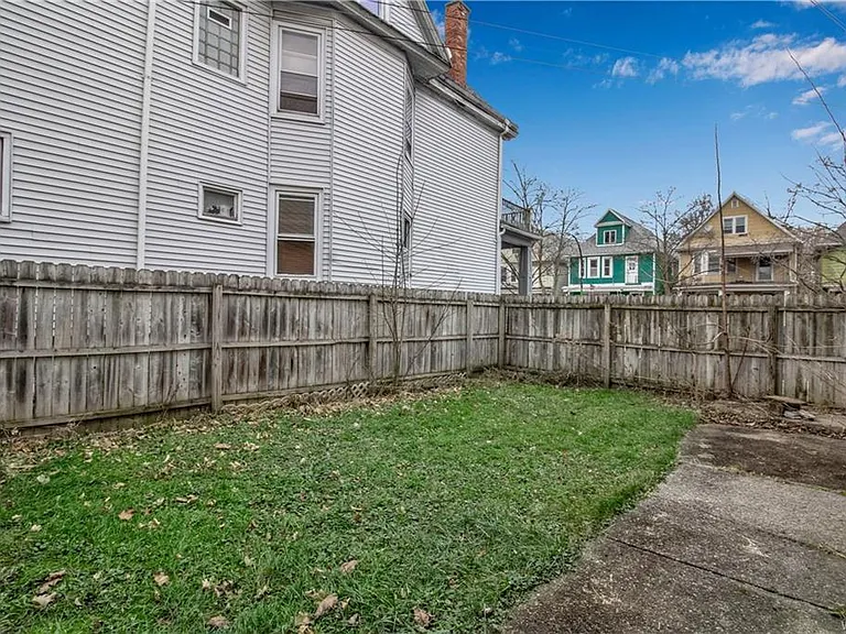 374 Baynes St #UPPER — Photo 3
