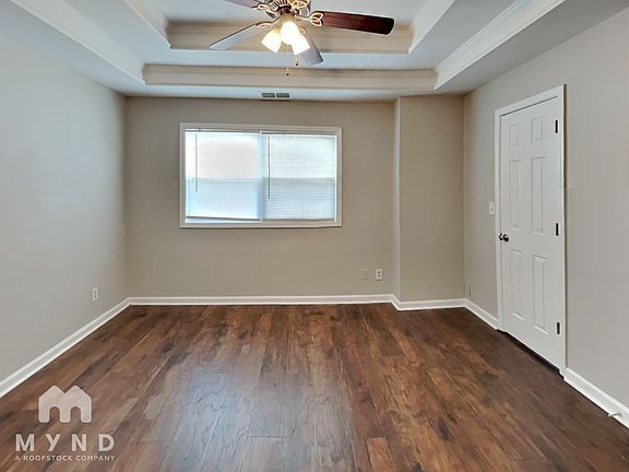 5th image of 302 Laurel Ave SW Unit 1569