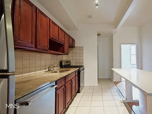 Rented by MNS | media 28