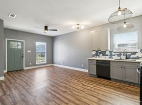 2632-34 Annette St, 2632 Annette St
