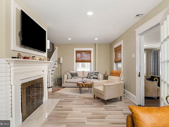 4th image of 4053 Nottingham Way