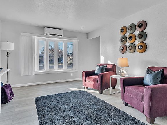 4th image of 10005 Los Arboles Ave NE