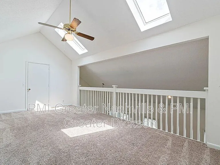 717 Barlin Ct — Photo 7