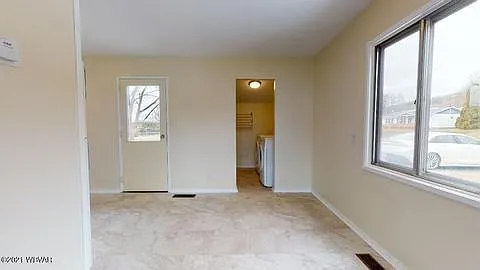1529 Country Club Ln — Photo 2