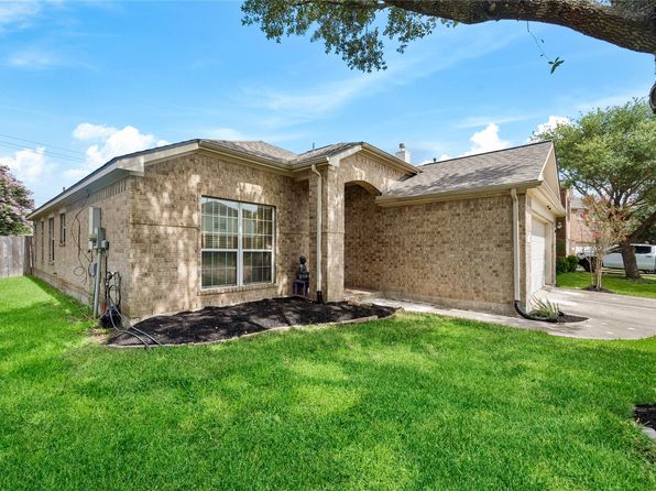 3511 Cypress Village Dr
