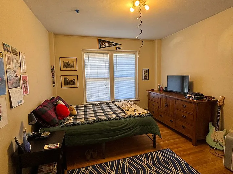 3237 Oakland — Photo 8