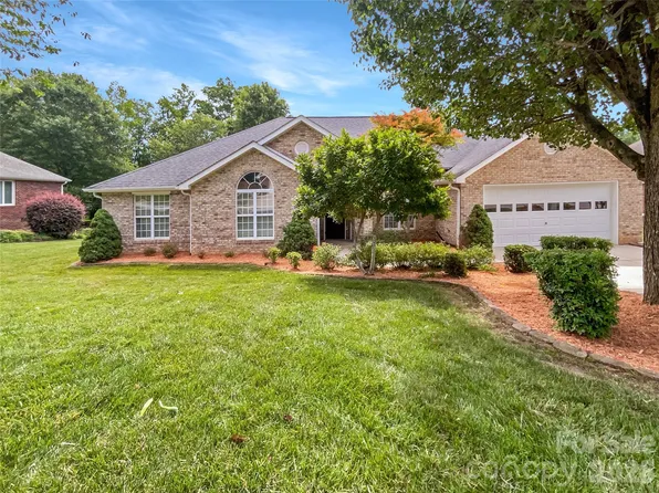 1326 Crown Ridge Dr, Fort Mill, SC 29708