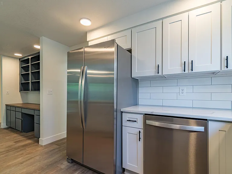 2095 Norwood St — Photo 10