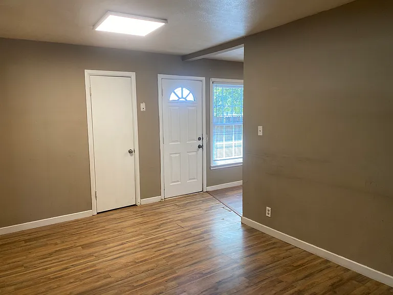 3900 Gayle Ave — Photo 8
