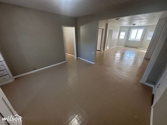 3rd image of 209 S Naches Ave APT 2
