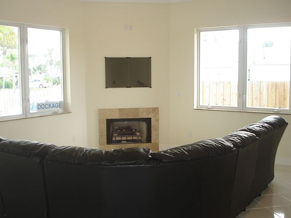 2nd image of 89 El Mar Dr