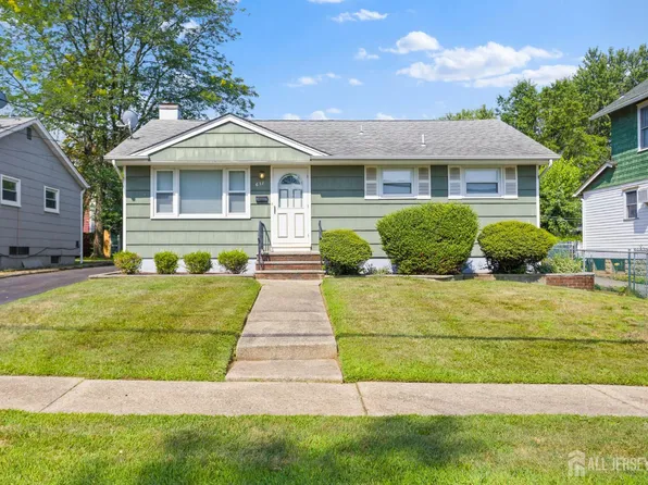 637 Harrell Ave, Woodbridge, NJ 07095