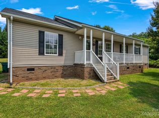 932 Eastern Ridge Dr, Newton, NC 28658