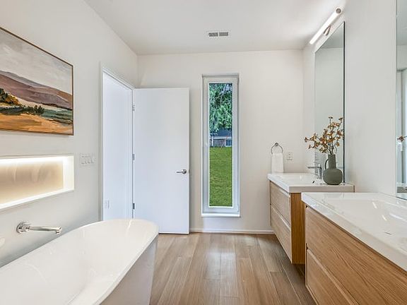 4th image of 1188 Harmony Ln