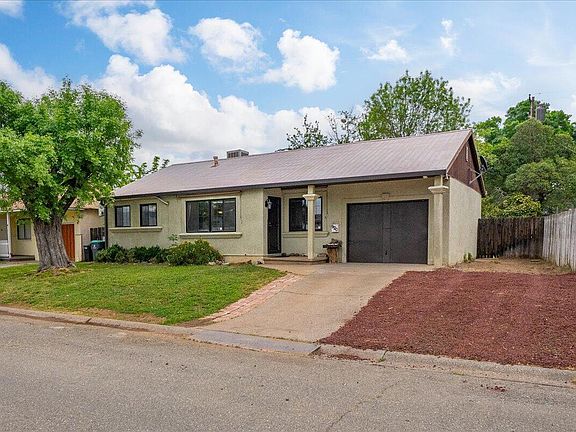 4th image of 920 Dumosa Dr