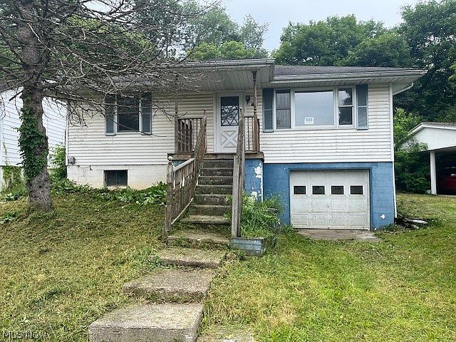 1st image of 219 W College St