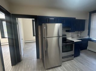 55 Green St APT 1, Gardner, MA 01440