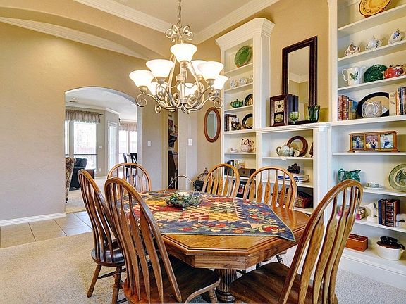5th image of 8320 Thornway Ct