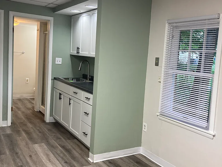 1003 E Hunter Ave #1 — Photo 4